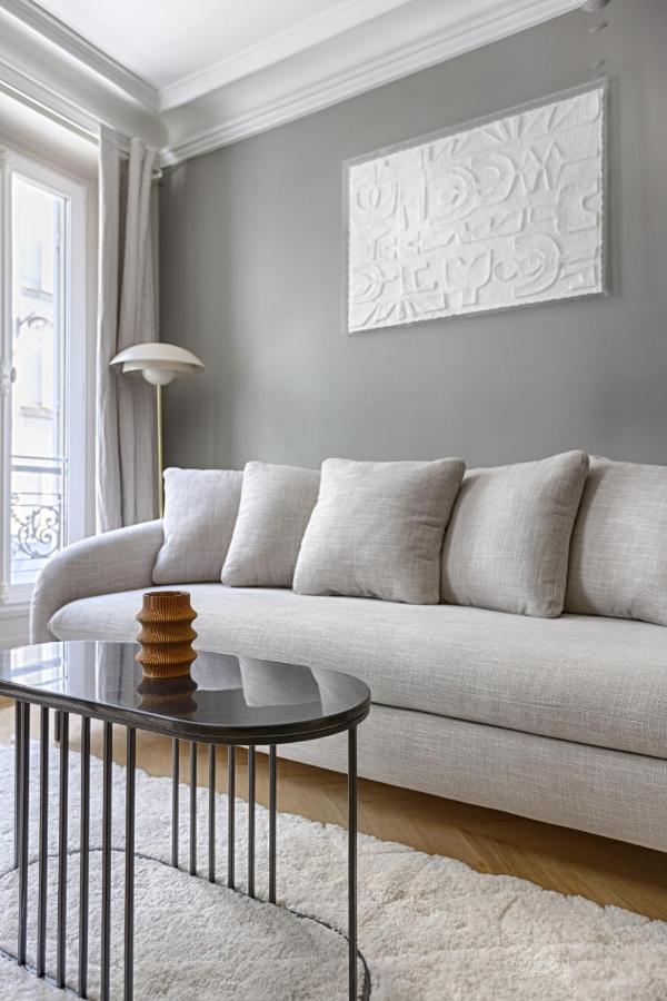 Unique Luxury Parisian Flat 2br/6p -champs Elysées * Parigi