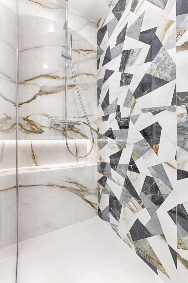 Unique Luxury Parisian Flat 2br/6p -champs Elysées Appartamento *