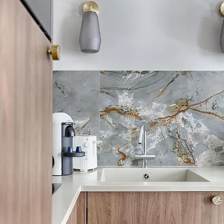 Unique Luxury Parisian Flat 2br/6p -champs Elysées Appartamento